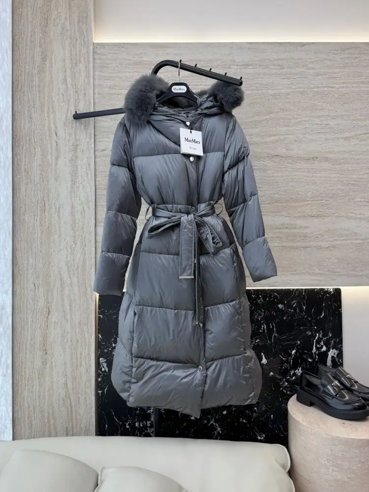 Max Mara — Довга куртка пуховик з коміром з лисячого хутра