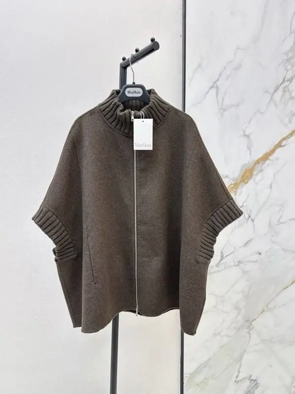 Max Mara — Элегантное пальто-накидка с воротником-стойкой