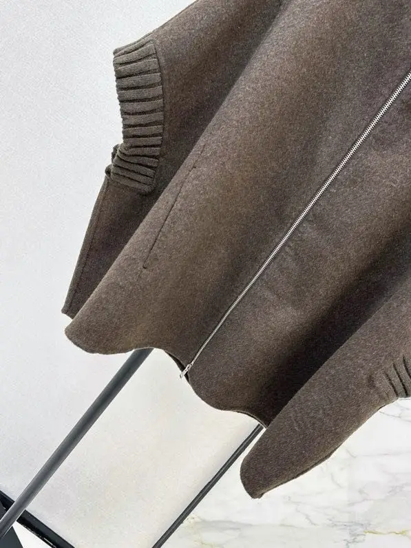 Max Mara Елегантне пальто-накидка з коміром-стійкою — Фото 5