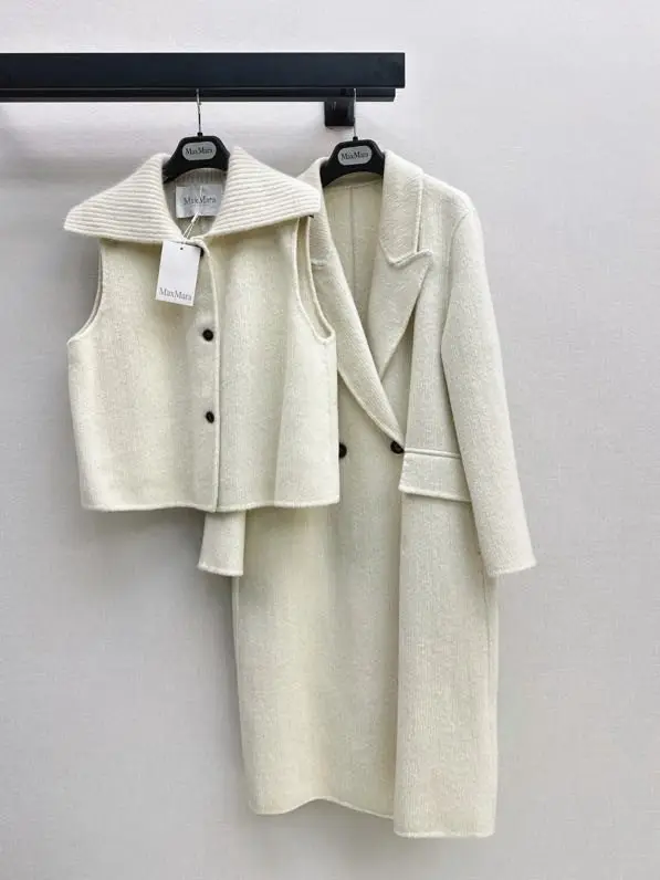 Max Mara — Stylish Double-breasted coat and vest