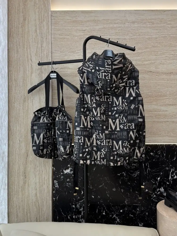 Max Mara Жилетка на пуху жіноча — Фото 2