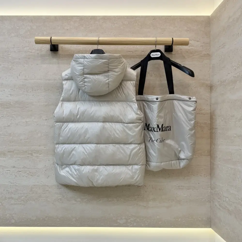 Max Mara Vest on feathers women's — Photo 2