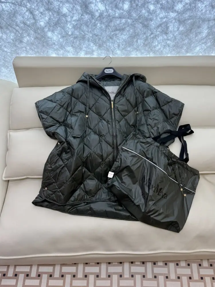 Max Mara Vest on feathers women's — Photo 3