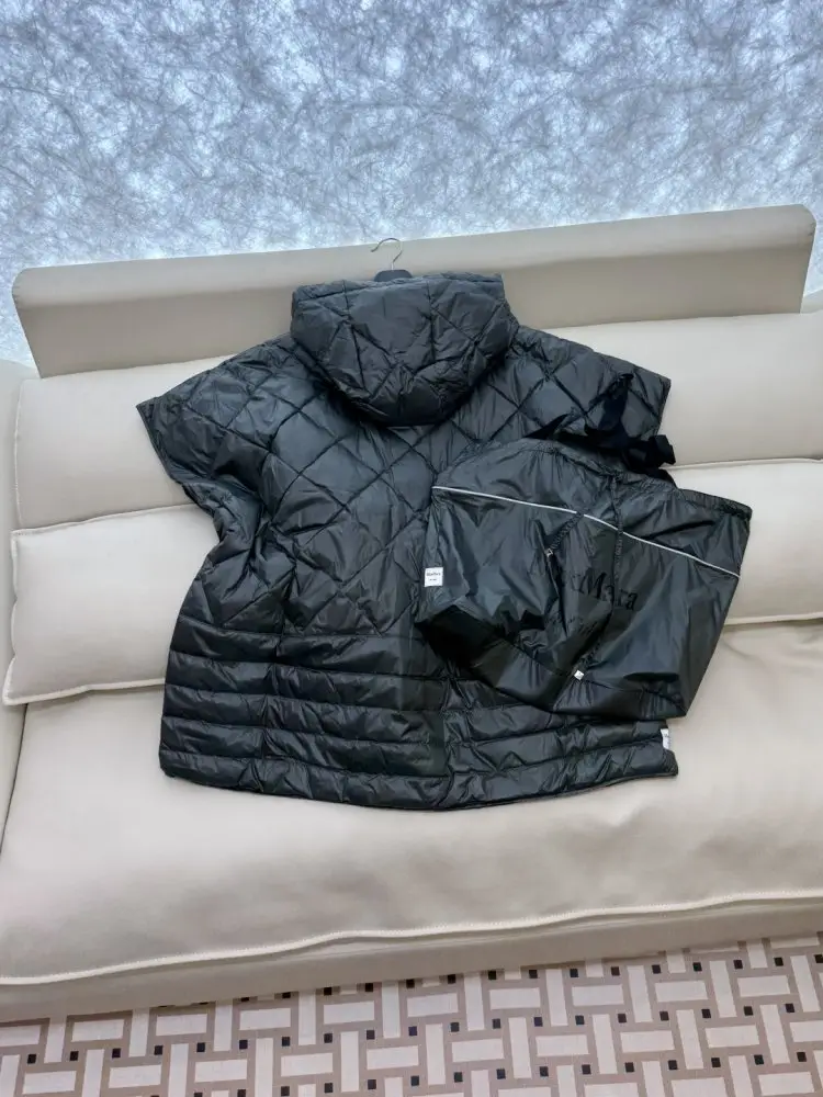 Max Mara Vest on feathers women's — Photo 4