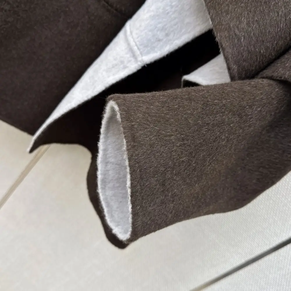 Max Mara Winter coat secondary length of wool from bilateral finished and shawl — Photo 5