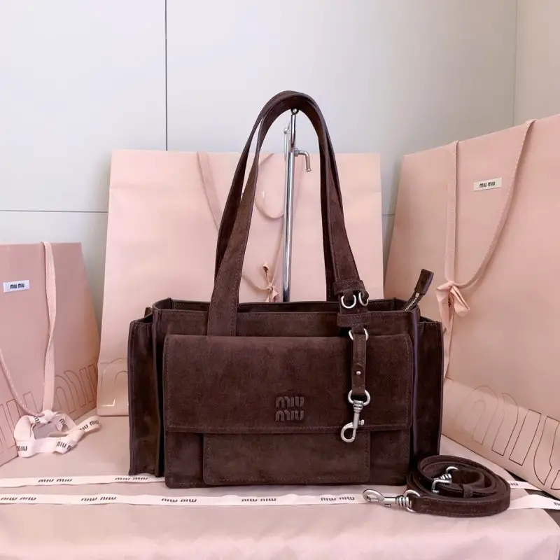 Miu Miu — Сумка месенджер замшева 28 см