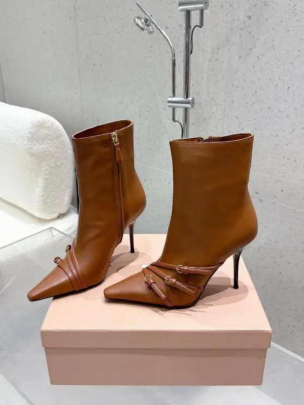 Miu Miu — Ankle boots on stud