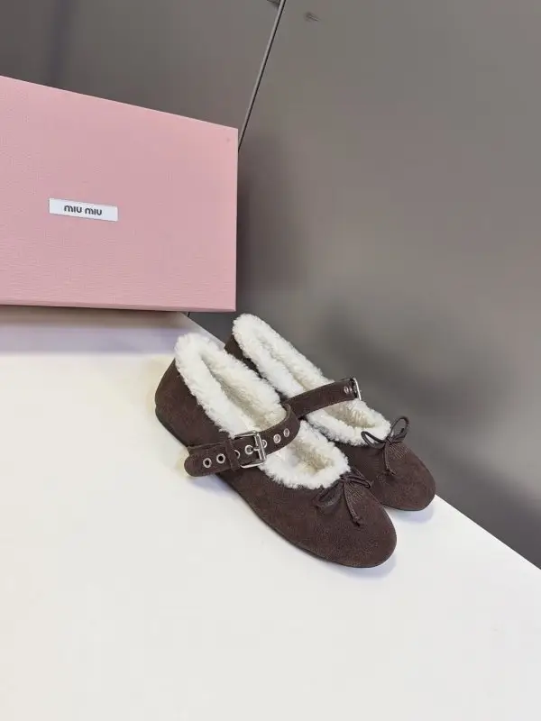Miu Miu Балетки на меху — Фото 2