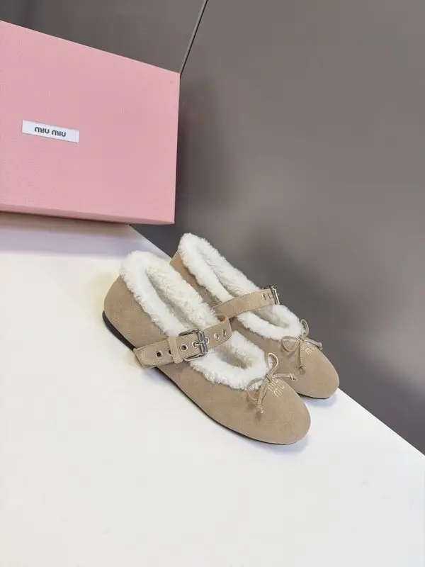 Miu Miu Балетки на меху — Фото 2
