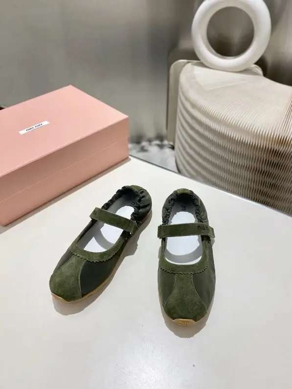 Miu Miu Ballet shoes — Photo 3