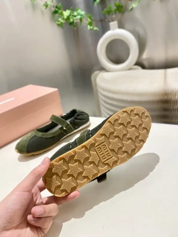 Miu Miu Ballet shoes — Photo 4