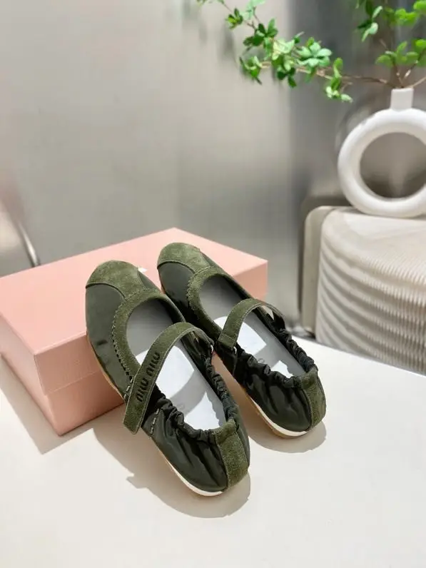 Miu Miu Ballet shoes — Photo 5
