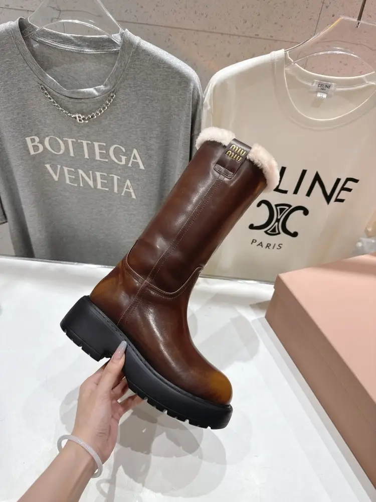 Miu Miu Boots leather on fur winter — Photo 5