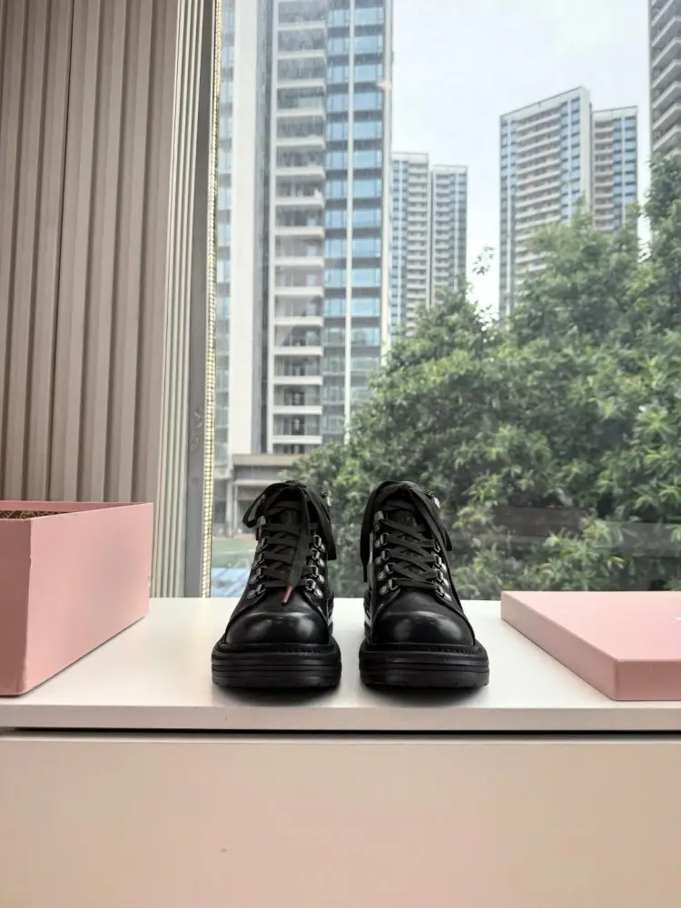 Miu Miu Boots women's — Photo 2