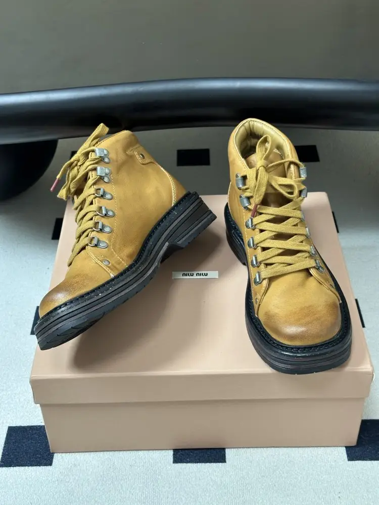 Miu Miu Boots women's — Photo 5
