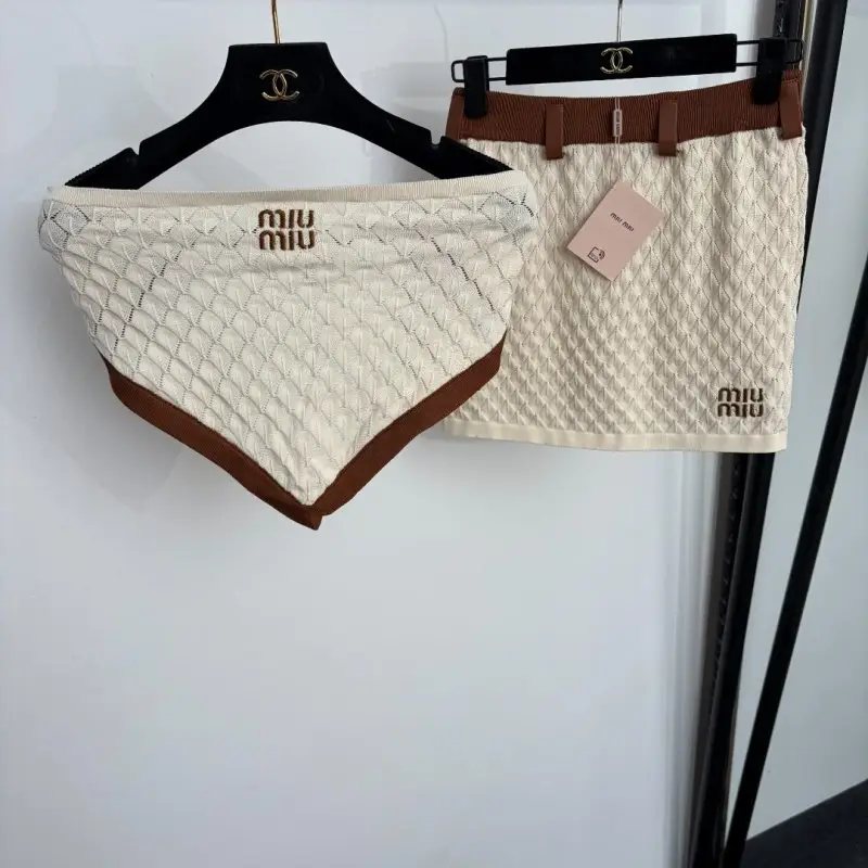 Miu Miu — Костюм жіночий