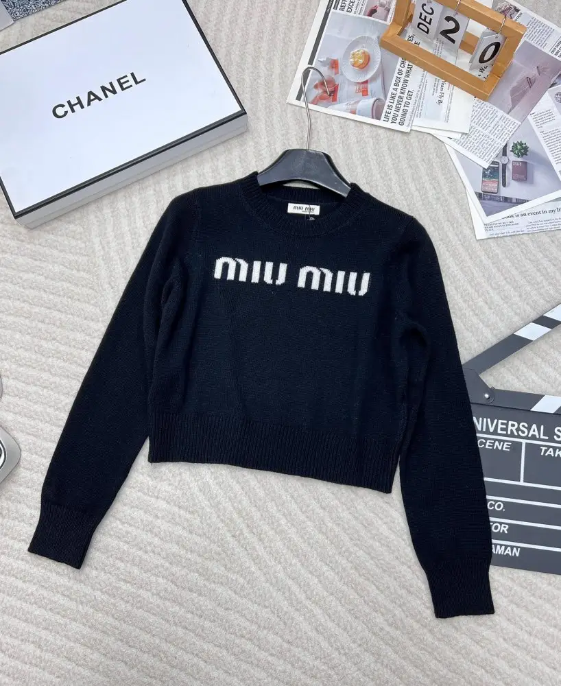 Miu Miu — В'язаний светр жіночий