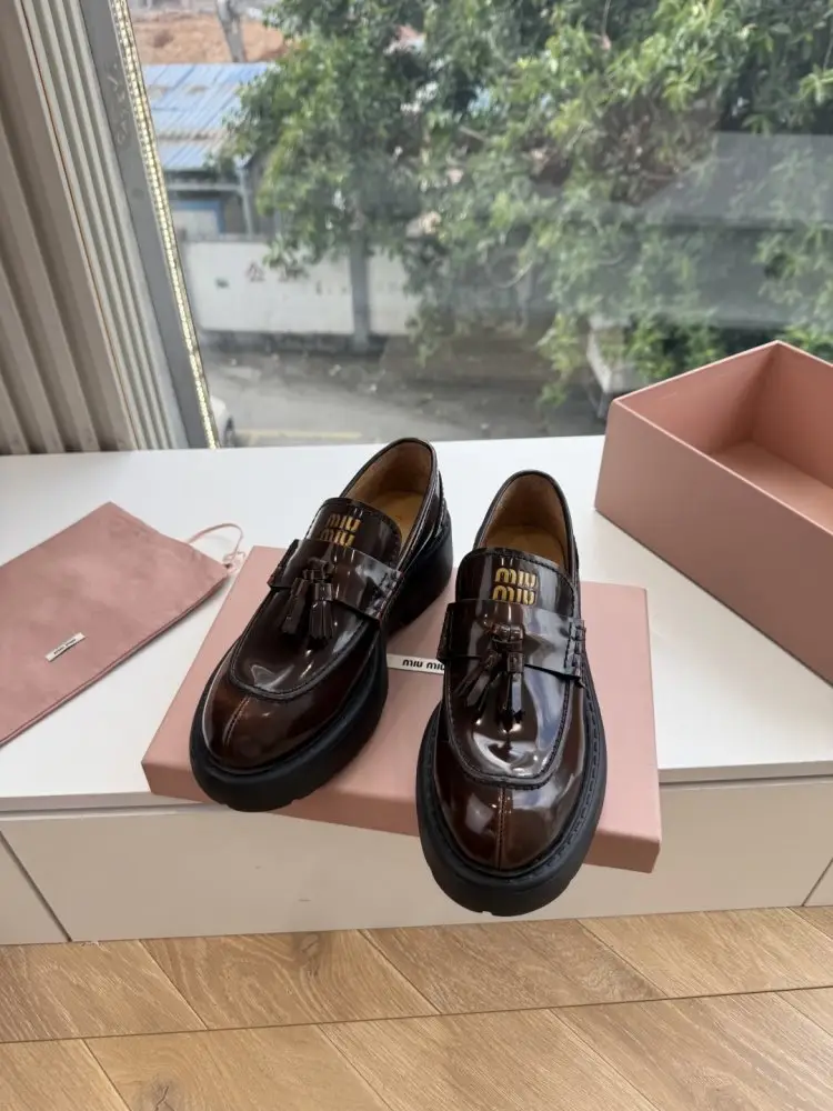 Miu Miu — Лоферы женские