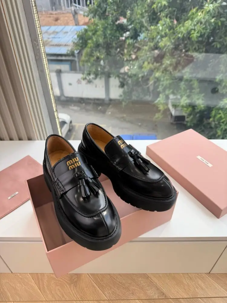 Miu Miu — Лоферы жіночі