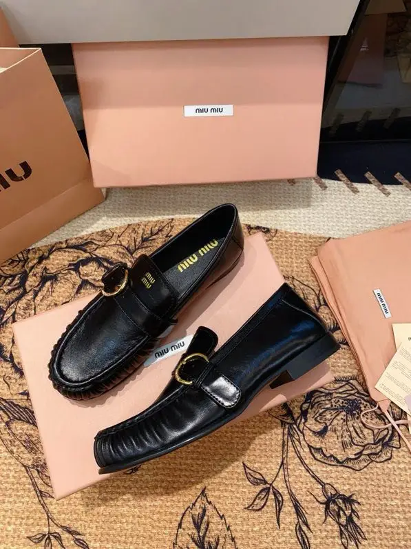 Miu Miu Лоферы женские — Фото 4