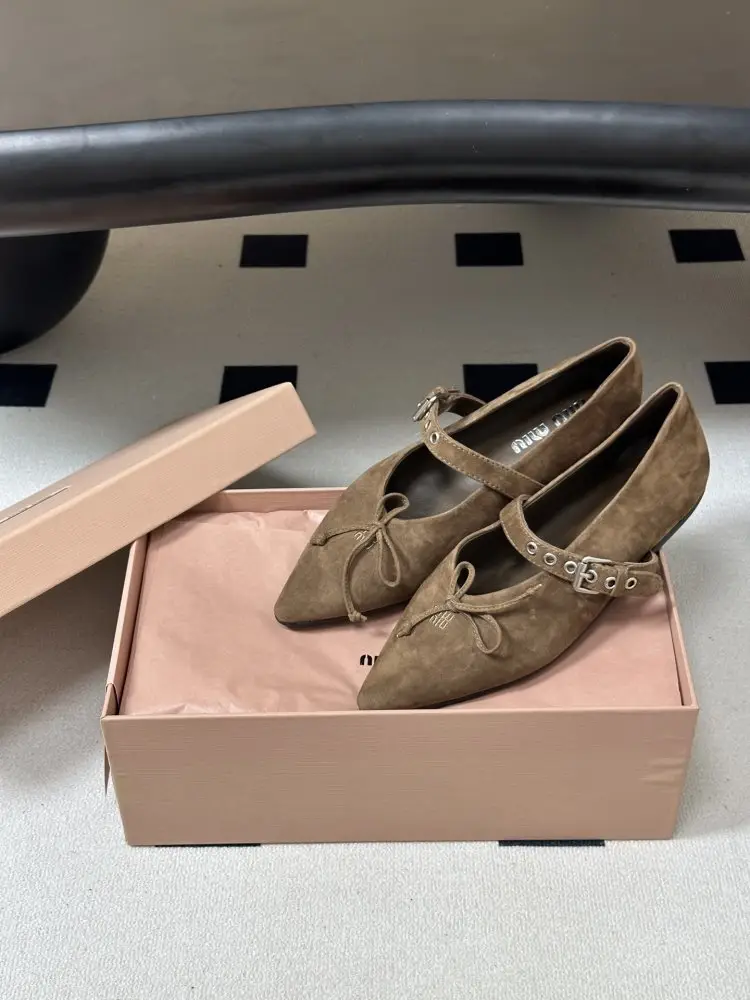Miu Miu Туфлі жіночі — Фото 4