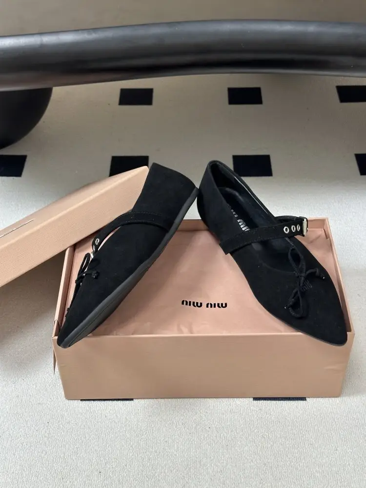 Miu Miu Туфлі жіночі — Фото 5