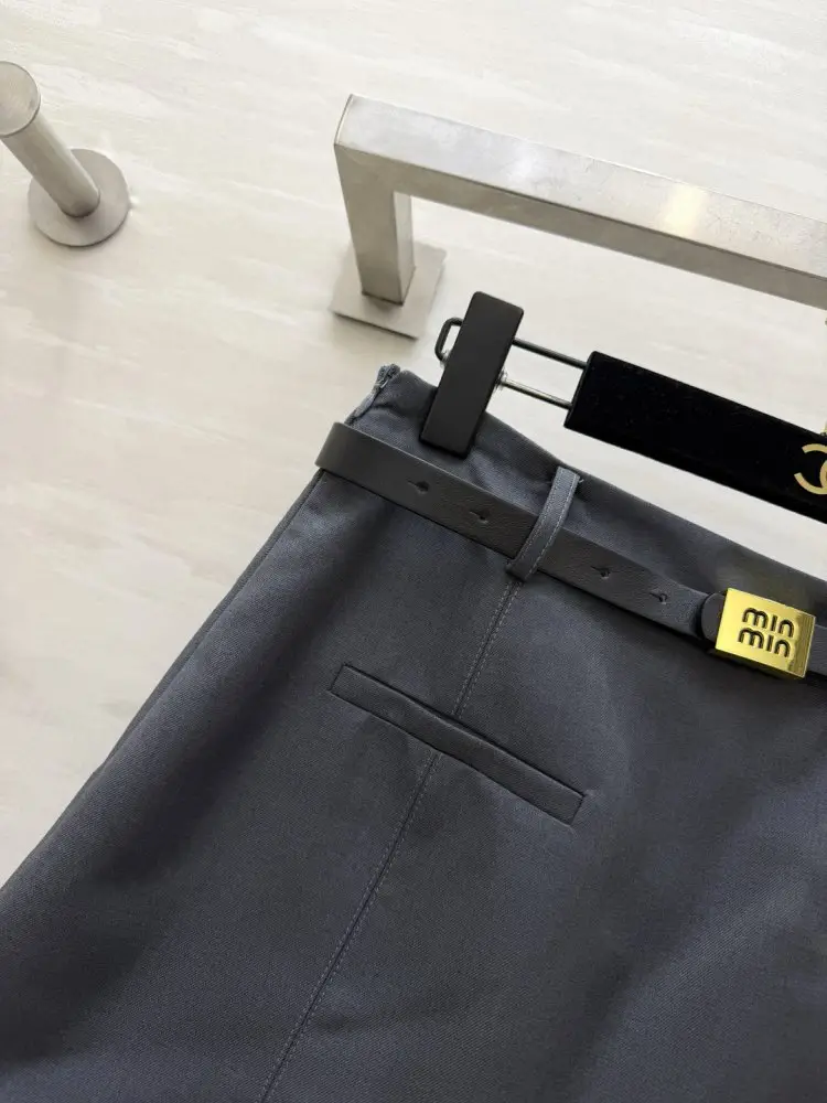 Miu Miu Шорты женские — Фото 5