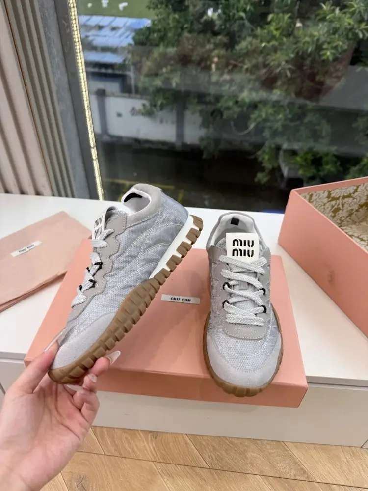 Miu Miu Sneakers women's — Photo 2