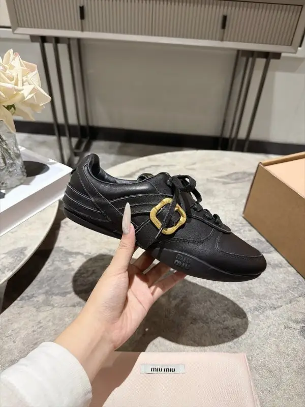 Miu Miu Кроссовки женские — Фото 2