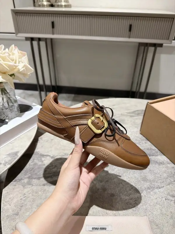 Miu Miu Кроссовки женские — Фото 2