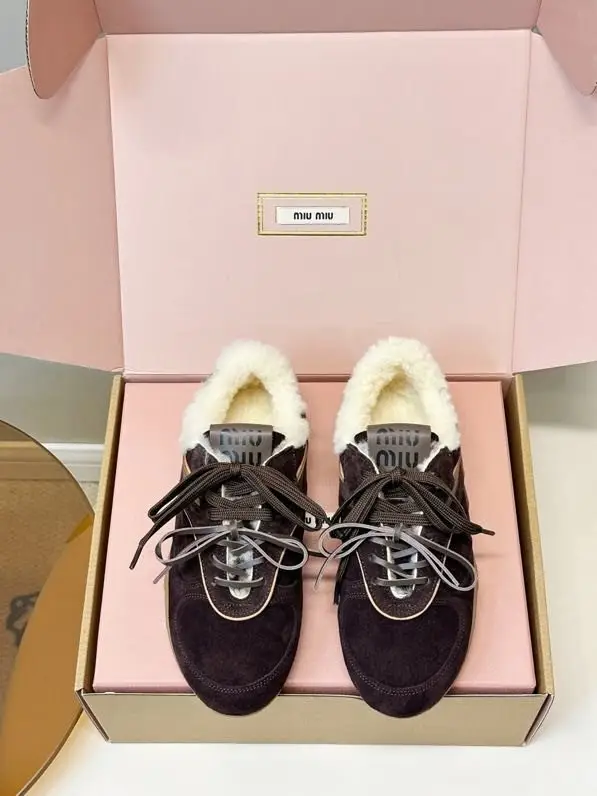 Miu Miu Кроссовки женские — Фото 3