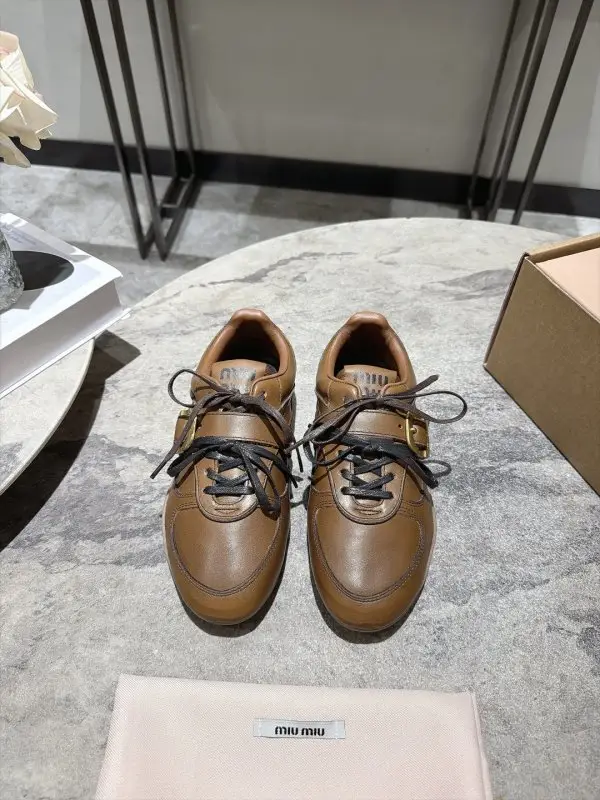 Miu Miu Кроссовки женские — Фото 3
