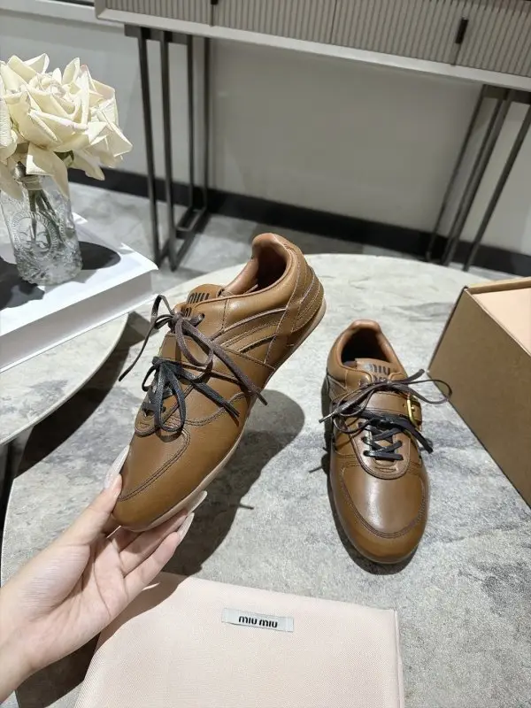 Miu Miu Кроссовки женские — Фото 5
