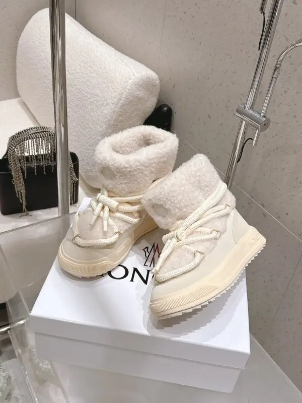 Moncler — Ботинки женские