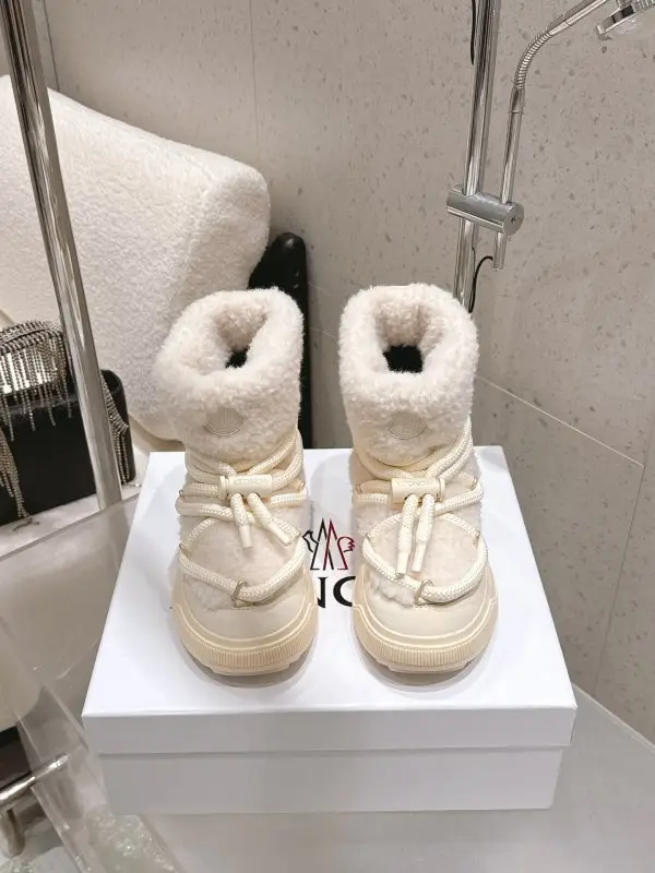 Moncler Boots women's — Photo 2