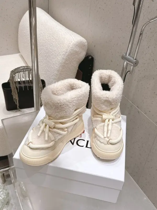 Moncler Boots women's — Photo 3