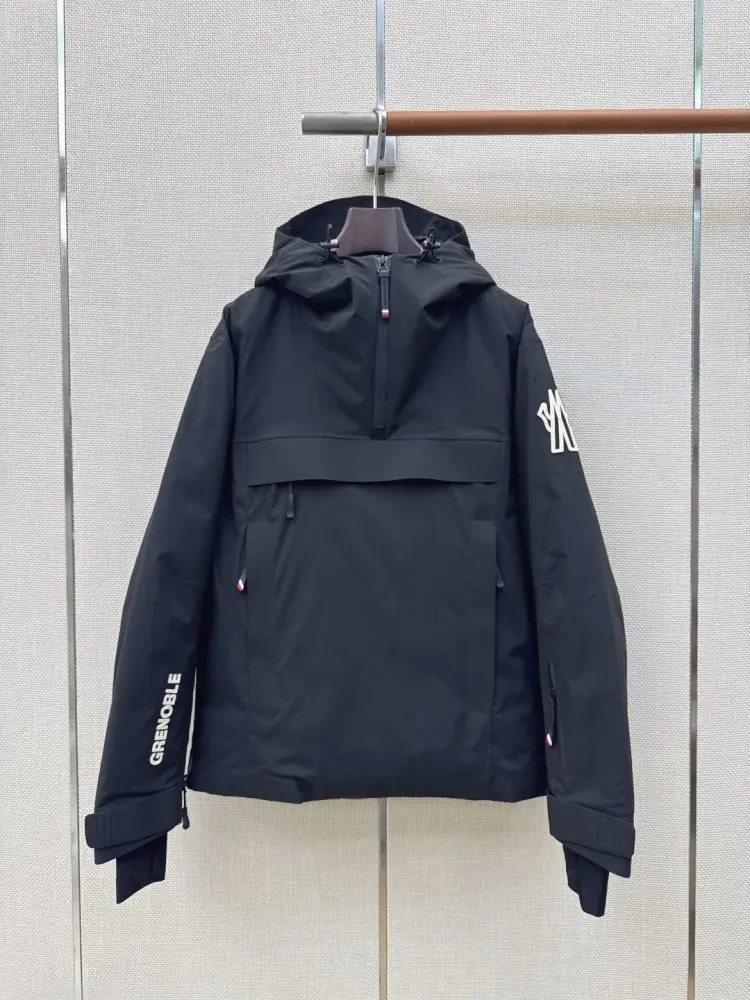 Moncler — Классическая пуховая горнолыжная куртка с капюшоном