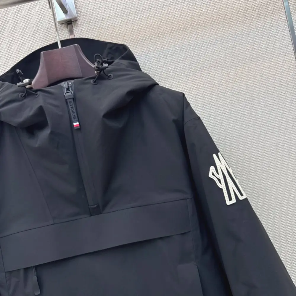 Moncler Класична пухова гірськолижна куртка з капюшоном — Фото 3