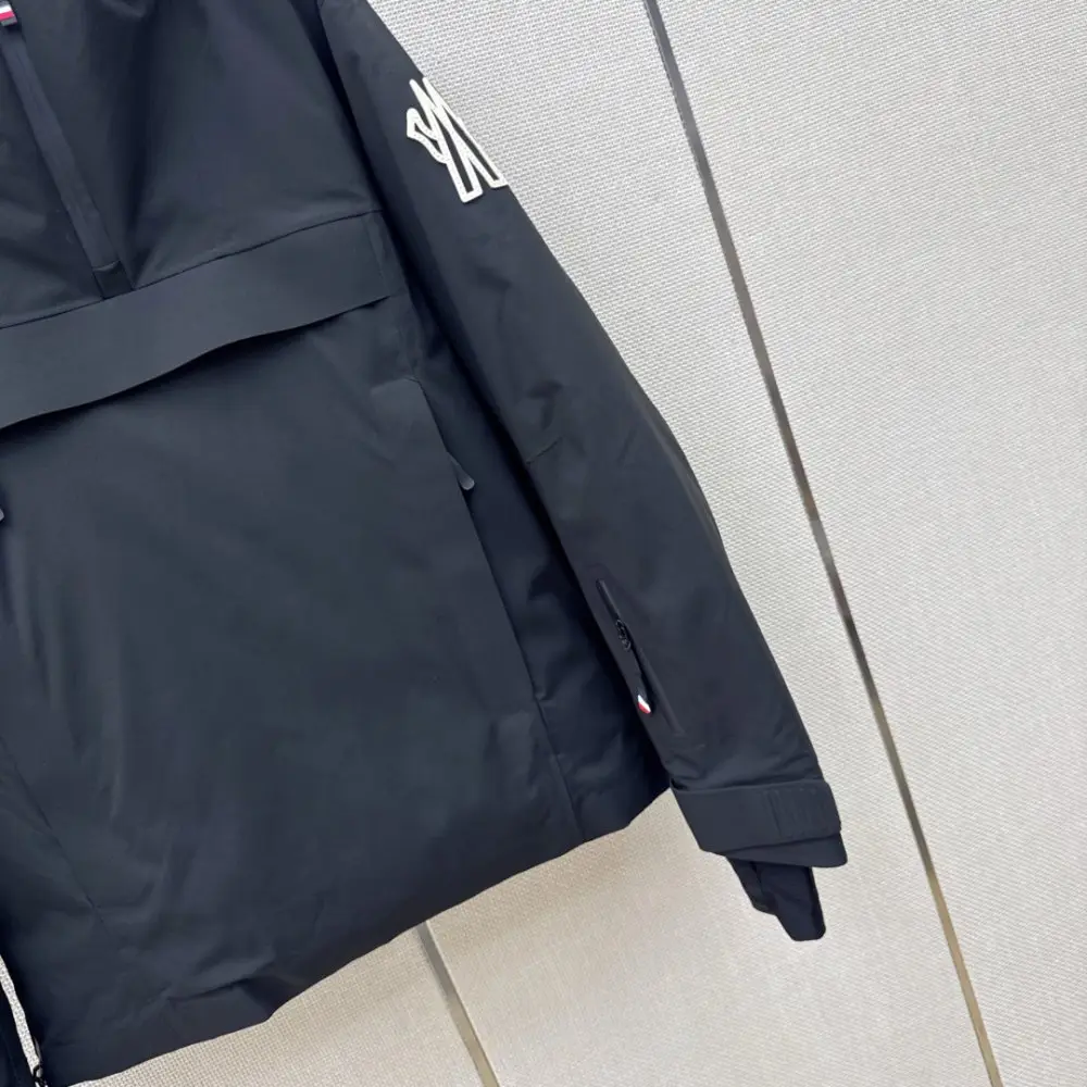 Moncler Класична пухова гірськолижна куртка з капюшоном — Фото 5