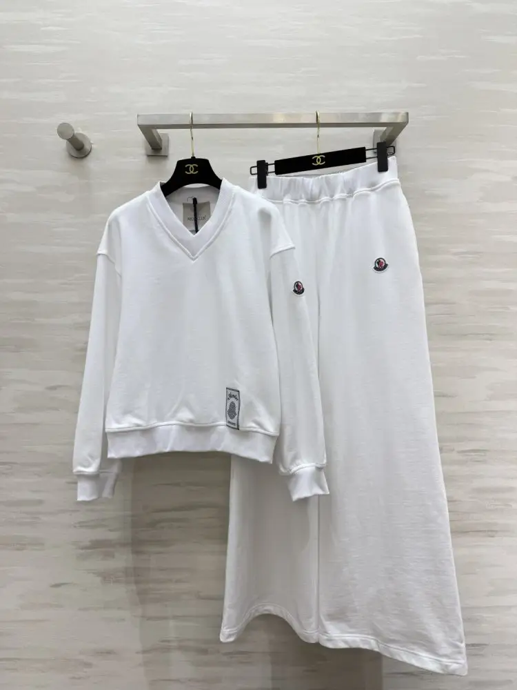 Moncler — Костюм жіночий