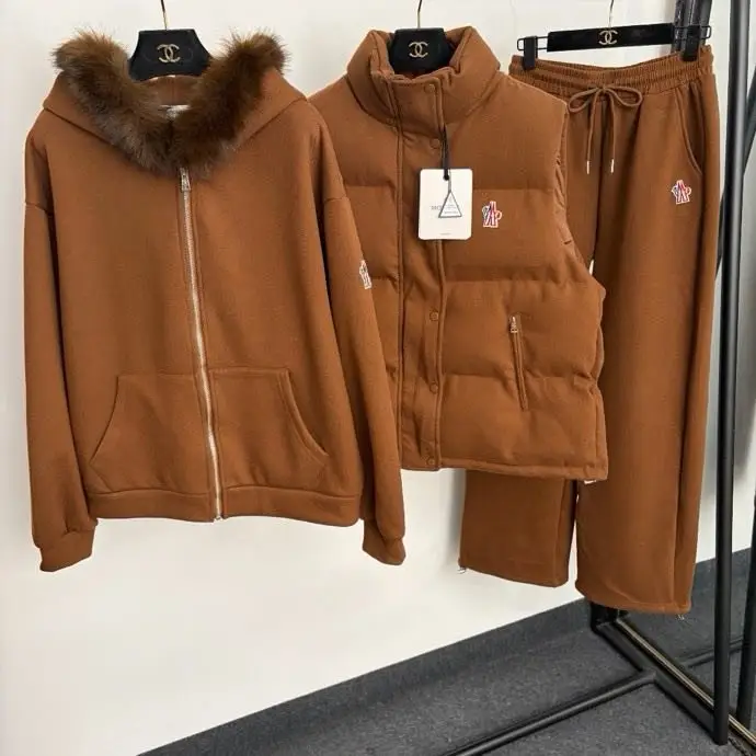 Moncler — Костюм жіночий