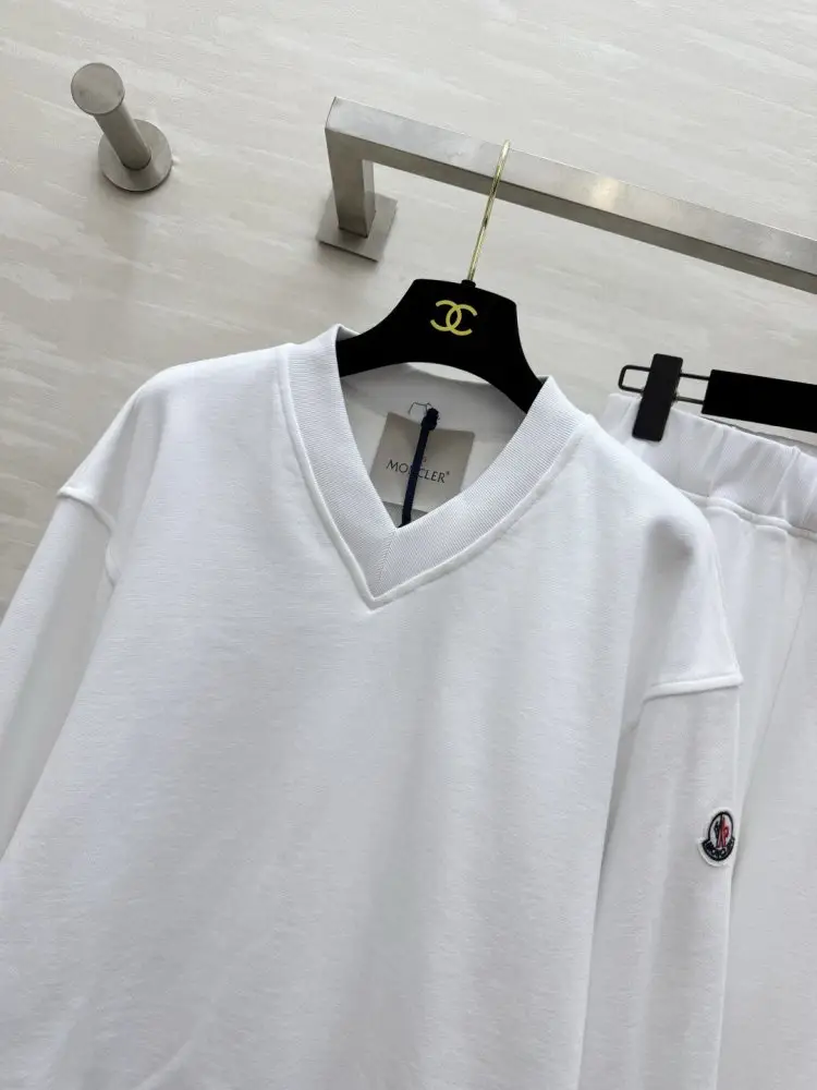 Moncler Костюм жіночий — Фото 2