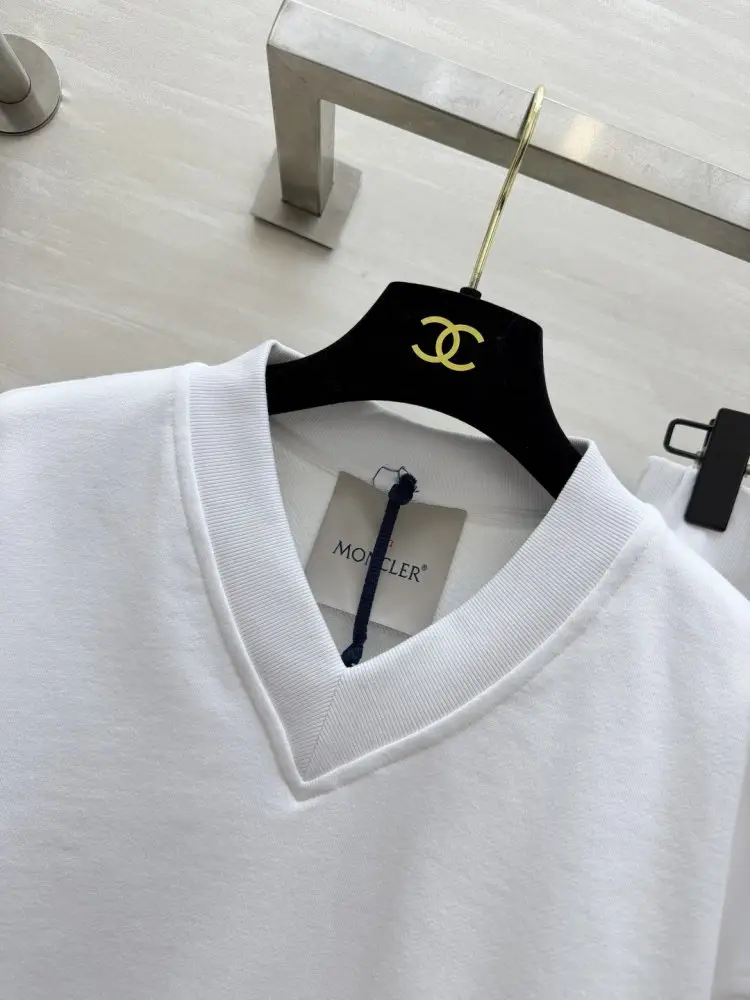 Moncler Костюм жіночий — Фото 3