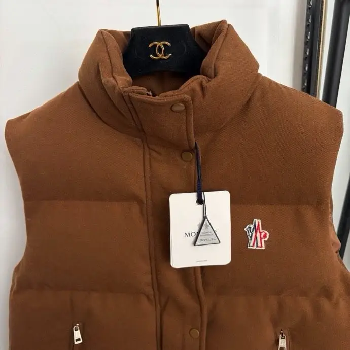 Moncler Костюм жіночий — Фото 3