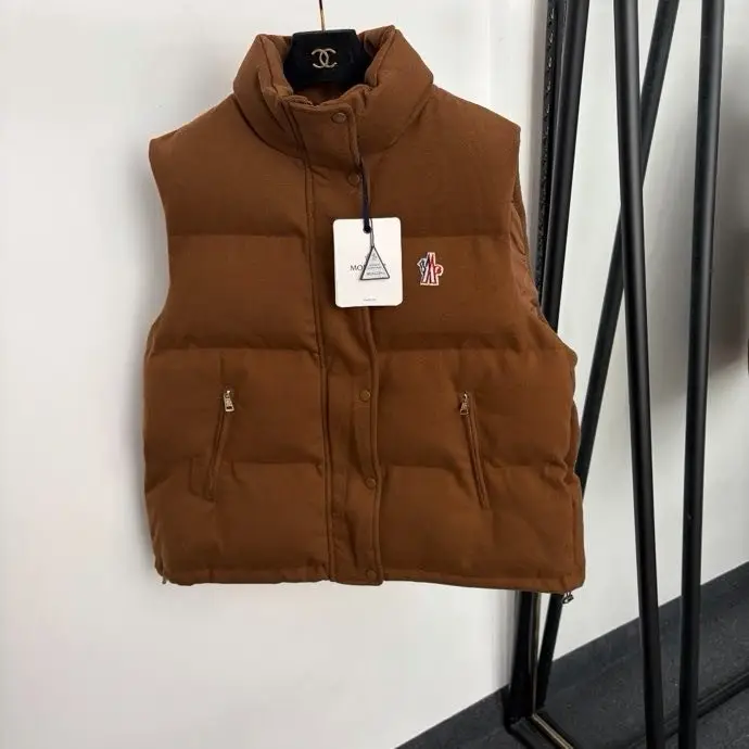 Moncler Костюм жіночий — Фото 4