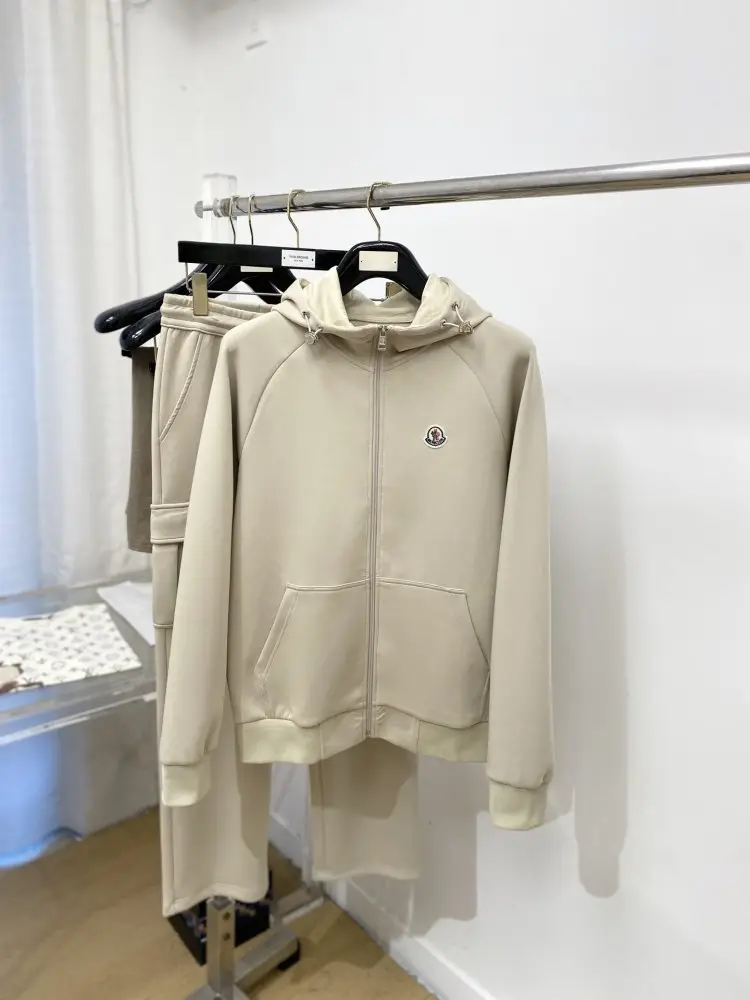 Moncler — Костюм чоловічий