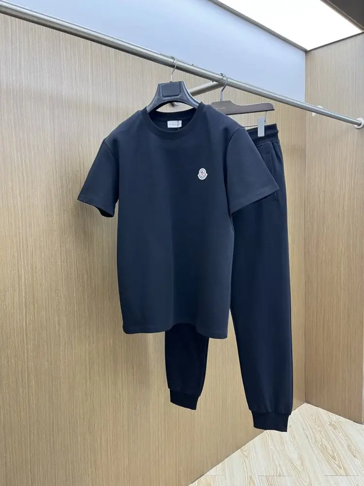 Moncler — Костюм мужчкой спортивний