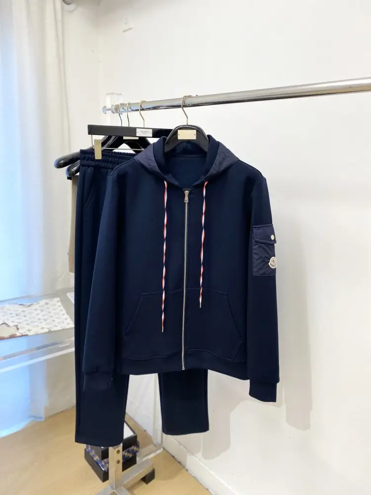 Moncler — Костюм мужчкой спортивний