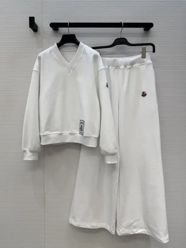 Moncler — Костюм спортивний жіночий