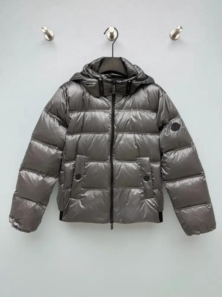 Moncler — Пуховик жіночий